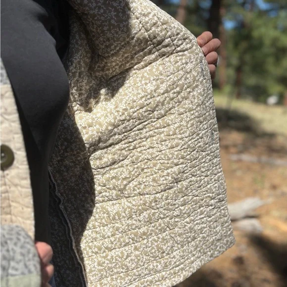 Quilted Women's Patchwork Utility Jacket - Picture 9 of 12